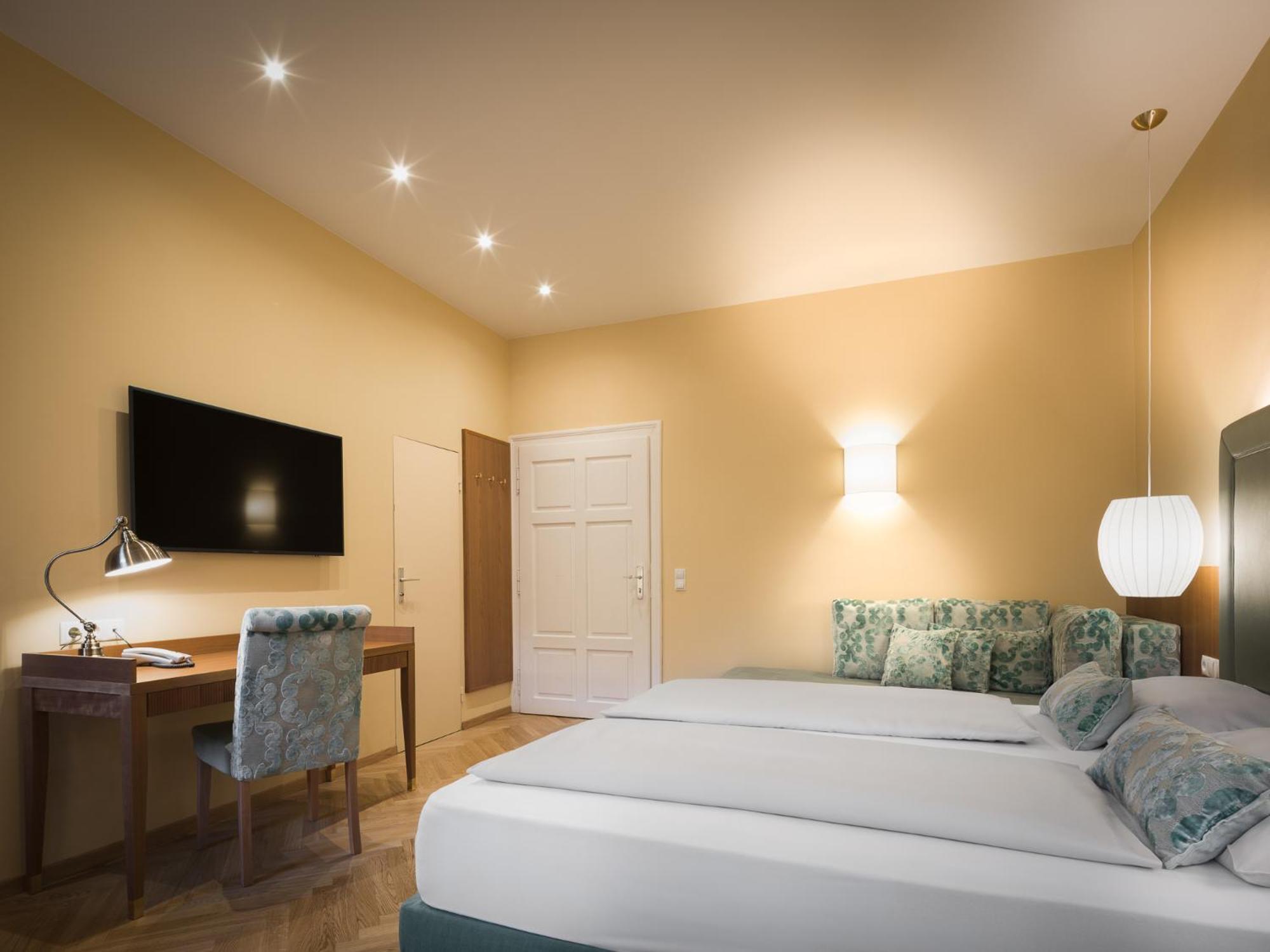 Hotel Bavaria Merano Esterno foto